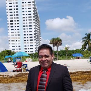 Meet your Posher, Rosendo